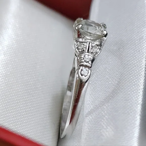 VINTAGE Platinum Cushion Cut Diamond Engagement Ring circ 1920's - Picture 6 of 9